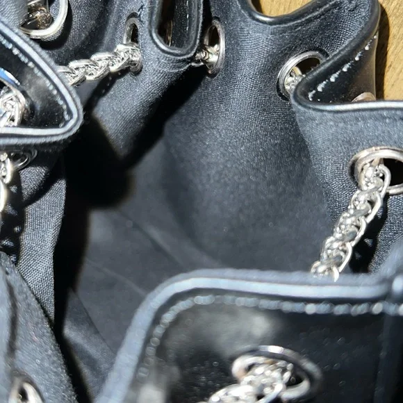 ELDA Bucket Bag - Picture 8 of 8